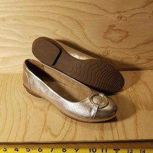 Clarks Unstructured Neenah Vine Flats Comfort 7.5